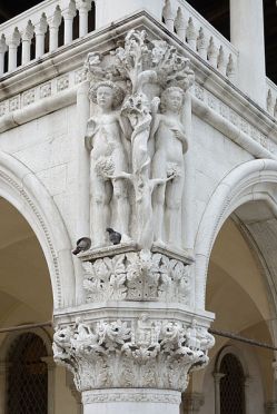 Adam_and_Eve_on_Doges_Palace_in_Venice